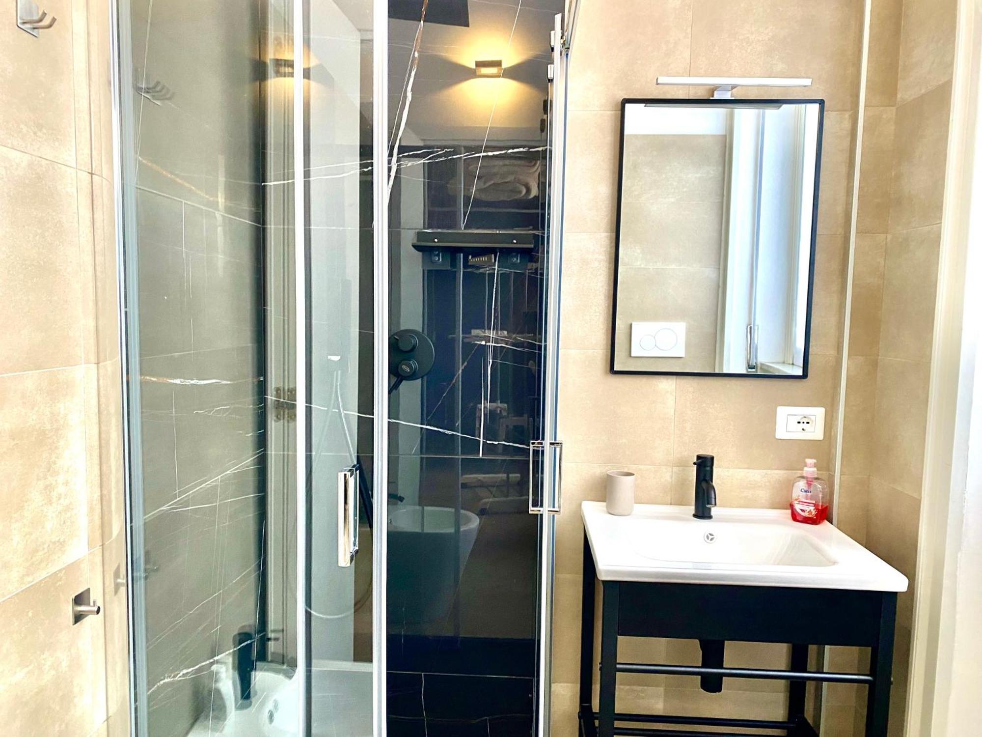 Como City Apartment Giulio Cesare Εξωτερικό φωτογραφία